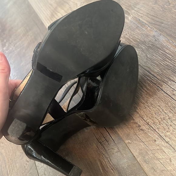 Michael Kors Chic Heels - Picture 7 of 9